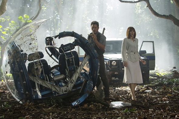Chris Pratt y Bryce Dallas Howard protagonizan 'Jurassic World'