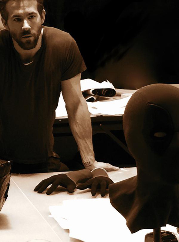 Una imagen de Ryan Reynolds, con la máscara de Masacre