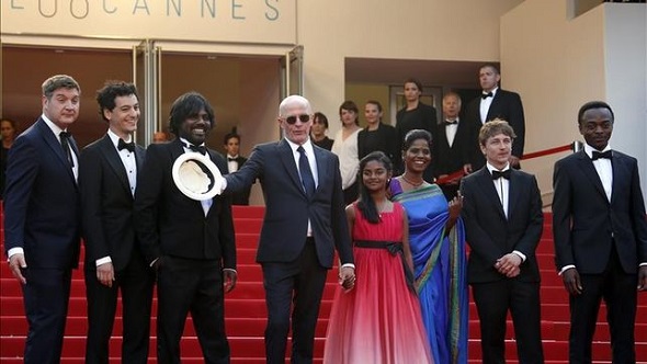  Jacques Audiard recibe la palma de oro en Cannes 2015