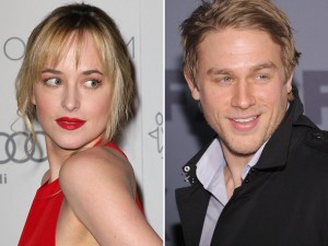 Dakota Johnson y Charlie Hunnam