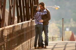 Christian Bale y Zoe Saldana en 'Out of the furnace'