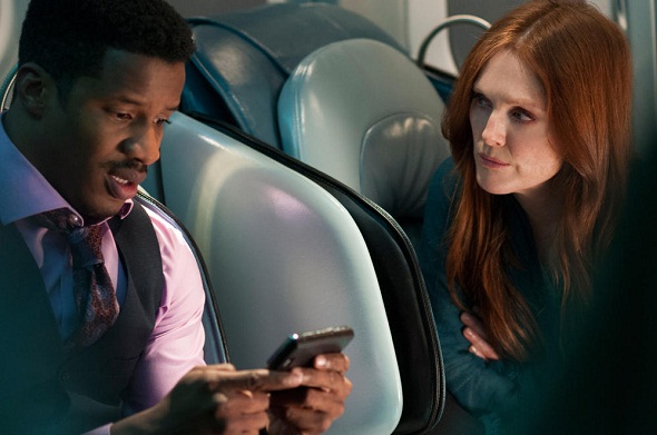 Nate Parker y Julianne Moore en 'Non-Stop'