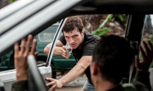 Josh Hutcherson también protagoniza 'Escobar: Paradise lost'