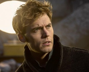 Sam Claffin lucirá un aspecto muy distinto en 'Los juegos del hambre: Sinsajo'