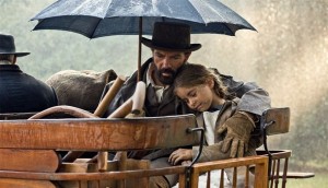 Antonio Banderas y Allegra Allen en la primera imagen de 'Altamira'