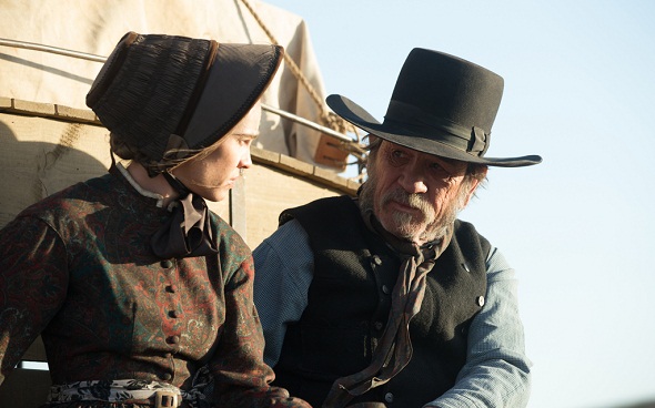 Tommy Lee Jones y Hilary Swank en 'The homesman'