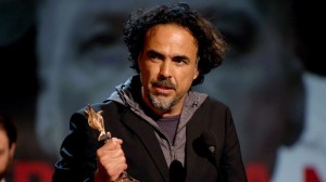 Alejandro González Iñárritu recoge el premio de 'Birdman'