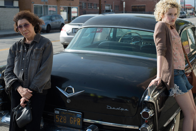 Julia Garner como Sage y Lily Tomlin como Elle en Grandma