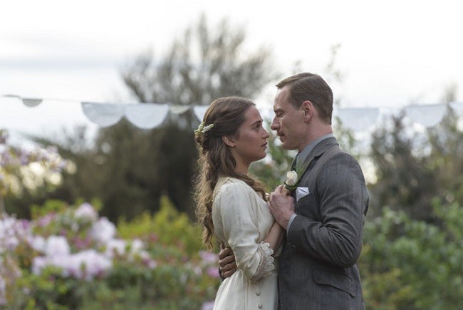 Vikander y Fassbender en 'La luz entre los océanos'