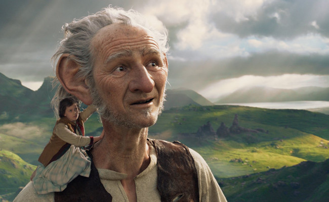 Ya podemos admirar el cartel final de ‘Mi amigo el gigante’, dirigida por Steven Spielberg