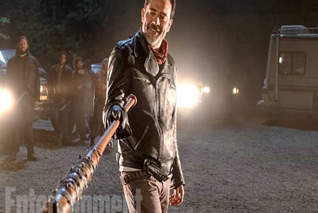 Póster oficial en español de la séptima temporada de 'The Walking Dead' destacada