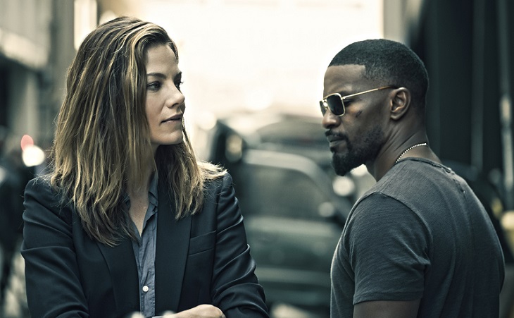 Foxx y Monaghan en 'Sleepless'