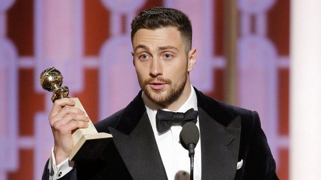 Aaron Taylor Johnson se alza con el premio por 'Animales nocturnos'