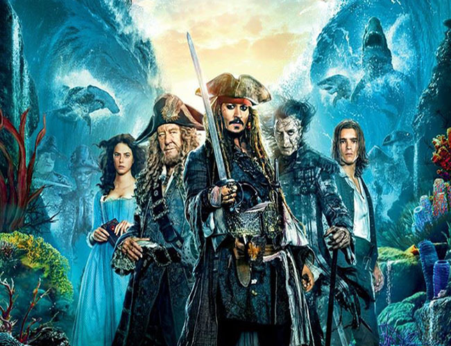 Nuevo póster en español de 'Piratas del Caribe: la venganza de Salazar' destacada