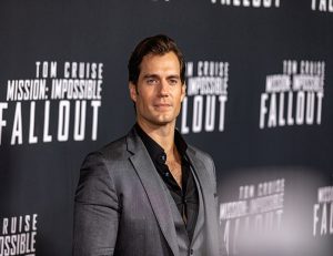 Henry Cavill será Geralt de Rivia