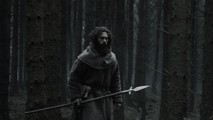 Aaron Taylor-Johnson en Licántropo, la película de Robert Eggers