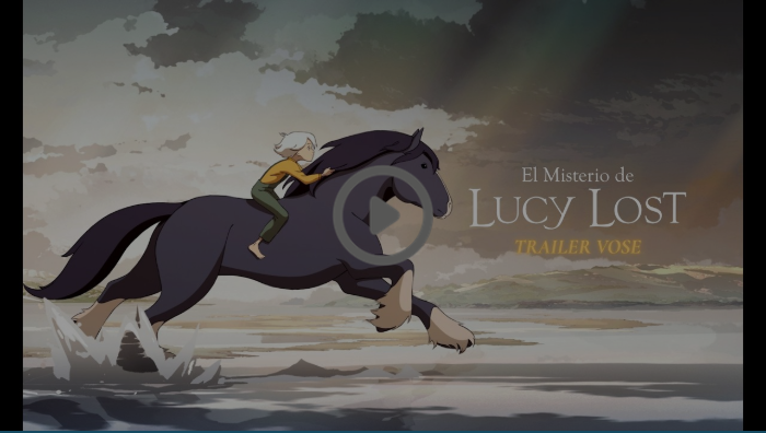 Imagen promocional del tráiler de El misterio de Lucy Lost, con Lucy a caballo