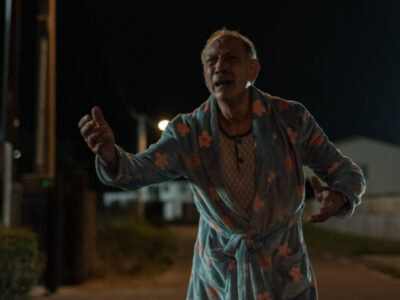 Tristán Ulloa como el sargento Elías en una escena nocturna de El crimen de Pazos.