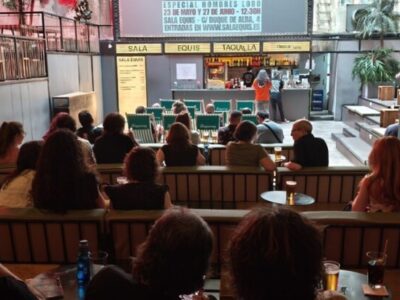 Público durante una función del espectáculo VHZ en Sala Equis de Madrid